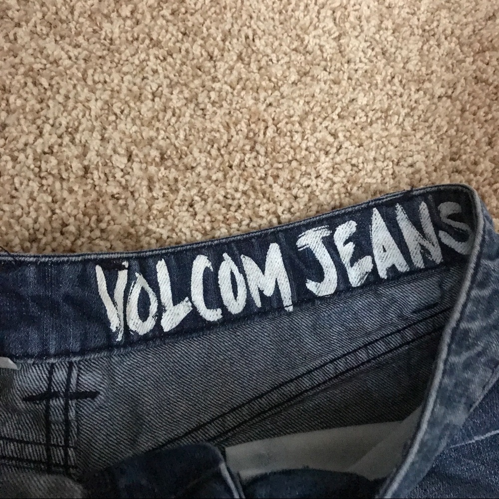🌟Volcom Denim Shorts🌟 - Picture 3 of 4